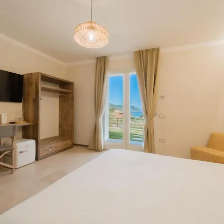 Il Grecale Couette-café